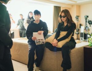 Kim A-joong Instagram - 😎
#연예인매니저로살아남기 
#behindcuts📷 
#tvndrama