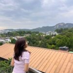 Kim Ha-neul Instagram - 지금. 이곳..산책🤫 #삼청동 🌺