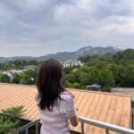 Kim Ha-neul Instagram - 지금. 이곳..산책🤫 #삼청동 🌺