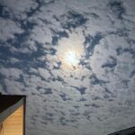 Kim Ha-neul Instagram - 쟁반같이 둥근달🌈🌕 따뜻하고 행복한 추석 연휴 보내세요~😘
