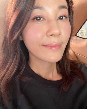 Kim Ha-neul Instagram - 💚