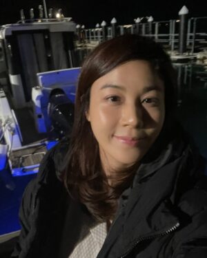 Kim Ha-neul Instagram - 추운 날.. 따뜻하게 챙겨 입으세요🧣