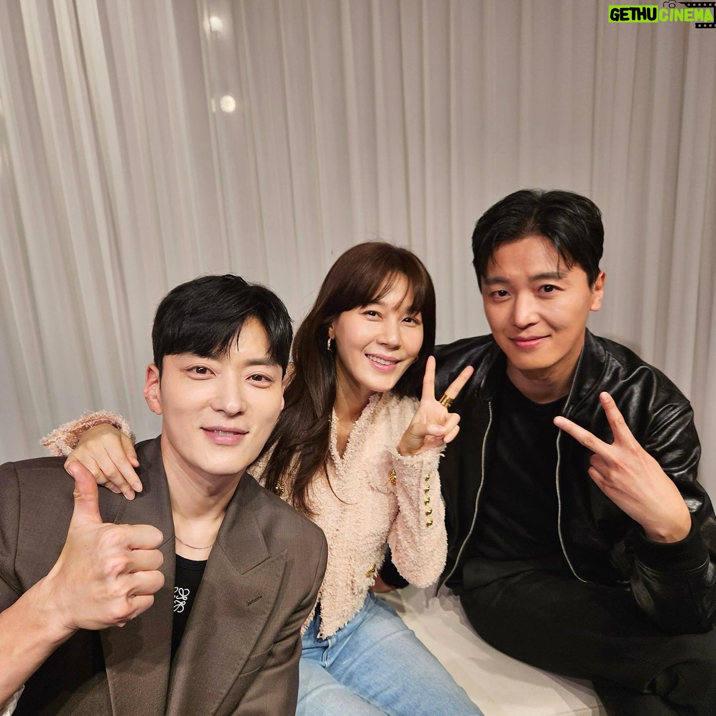 Kim Ha-neul Instagram - #우리멱살팀 #멱살한번잡힙시다 #kbs월화드라마10시10분 #첫방👊✌️🤳