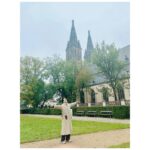 Kim Hee-ae Instagram - . 프라하와 피렌체에서의 기록 건강하게 재충전하고 무사히 돌아왔어요 🤍 이제 다시 일상으로 돌아와 힘내서 일!! #PRAGUE #FLORENCE #여행 #김희애 #KIMHEEAE @yg_stage