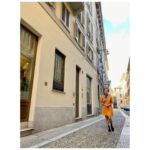 Kim Hee-ae Instagram - . 밀라노-런던-피렌체, 정말 아름다운 도시들! 🧡🧡 #MILANO #LONDON #FLORENCE #여행 #김희애 #KIMHEEAE @yg_stage