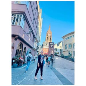 Kim Hee-ae Instagram - .
프랑크푸르트에서
그림 같은 하늘 🩵

#FRANKFURT #여행 
#김희애 #KIMHEEAE @yg_stage