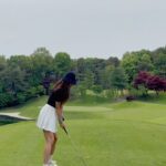 Kim Hee-jung Instagram - ADD COLOUR TO YOUR GAME🧞‍♀️💗💕🩷 #광고 #GFORE #지포어 #Add_Colour_To_Your_Game #GFORE_INVITATIONAL2024