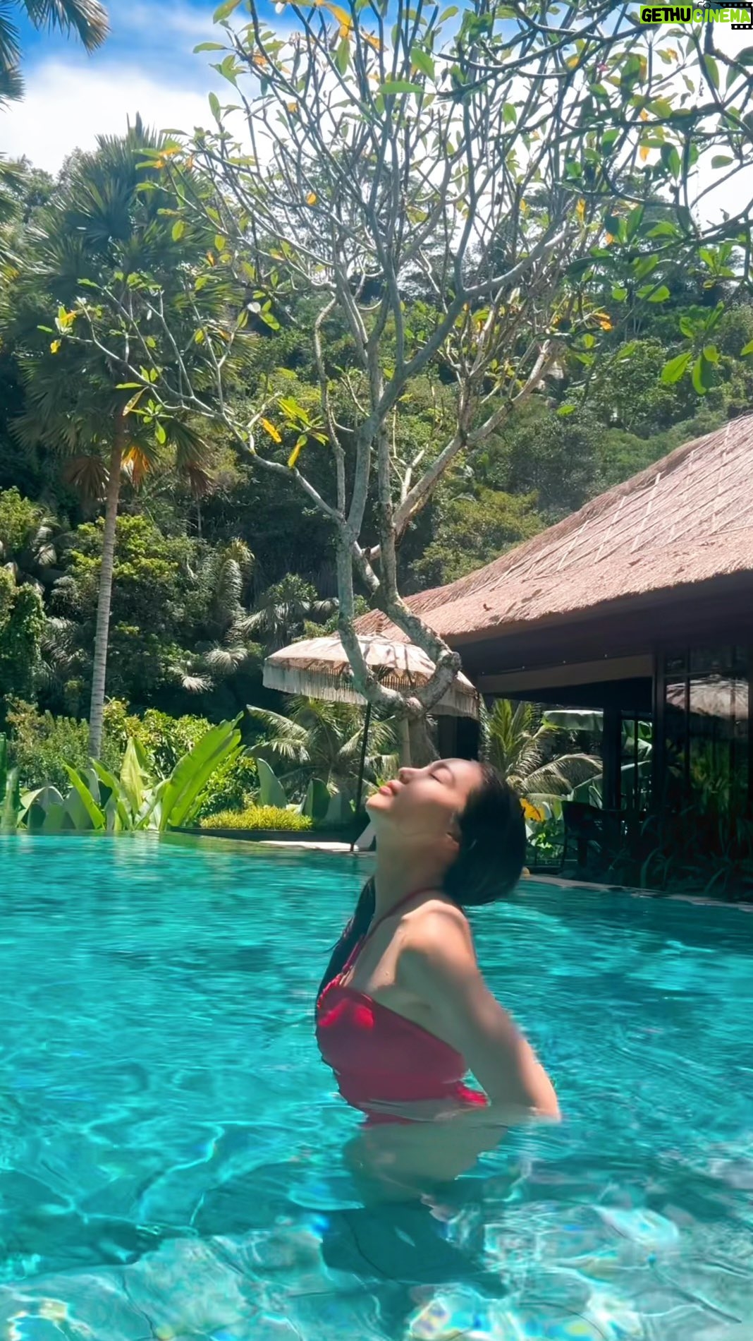 Kim Hee-jung Instagram - Mandapa day1 πΊπ΄πβοΈπΏ