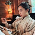 Kim Hee-jung Instagram – Good morning from paradise😇🌺