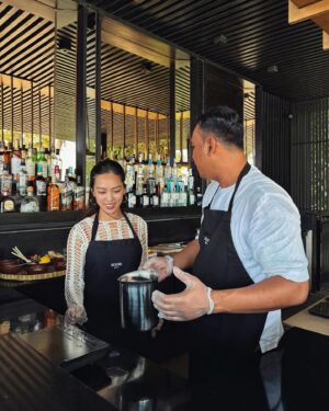 Kim Hee-jung Instagram - Sipping on sunshine with Jamu 🌞🍹
