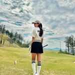 Kim Hee-jung Instagram - 🧸🤎⛳️✨ @gdbr_official #GOLDENBEAR #GDBR #24SSDROP