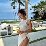 Kim Hee-jung Instagram - Where will you be spending summer this year?🐚🤍