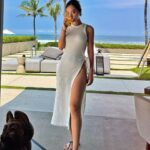 Kim Hee-jung Instagram - Where will you be spending summer this year?🐚🤍