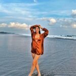 Kim Hee-jung Instagram – All good things are wild and free🌊
