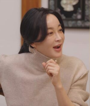 Kim Hye-eun Instagram - 나이들어가는 내 모습
근사한 생각으로 매일 감사한 소풍을 가자.
언제 부르실지 아무도 모르기에 오늘이 가장 감사하다.