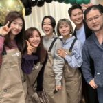 Kim Hye-eun Instagram - 여러분♡진심으로 가슴깊이 감사드립니다. 오늘 무사히 원더마켓 시즌4 바자회를 마쳤습니다. 대견한 원더맘들을 돕겠다며 이른시간부터 줄서서 기다려주신 따뜻한 여러분의 마음때문에 오늘 원더마켓은 역대 최고 매출을 기록했습니다. 개장전부터 줄서서 기다려주시고 계산하느라 긴 줄 참아주신 고객님들께 진심으로 감사드립니다. 그리고 그 무엇보다 이 나눔을 기꺼이 해준 홍지민배우.이선영 아나운서.소프라노 임선혜.배우 김영선 님께 사랑과 존경을 전합니다. 우리모두 허리가 아팠으나 저는 사실 오늘 천국에 그대들과 같이 있었습니다. 이 모든걸 준비해주신 기아대책.행복한 나눔.복많으세요♡ #기아대책 #행복한나눔 #원더마켓 #더라퓨즈 #스킨앤플러스 #아이소이 #김창숙부띠크 #클라쎄캐시미어