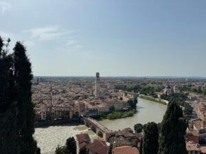 Kim Hyo-jin Instagram - Verona💚