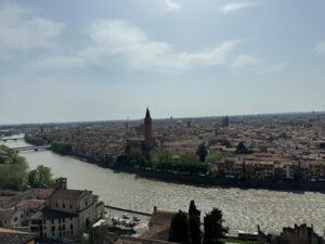 Kim Hyo-jin Instagram - Verona💚