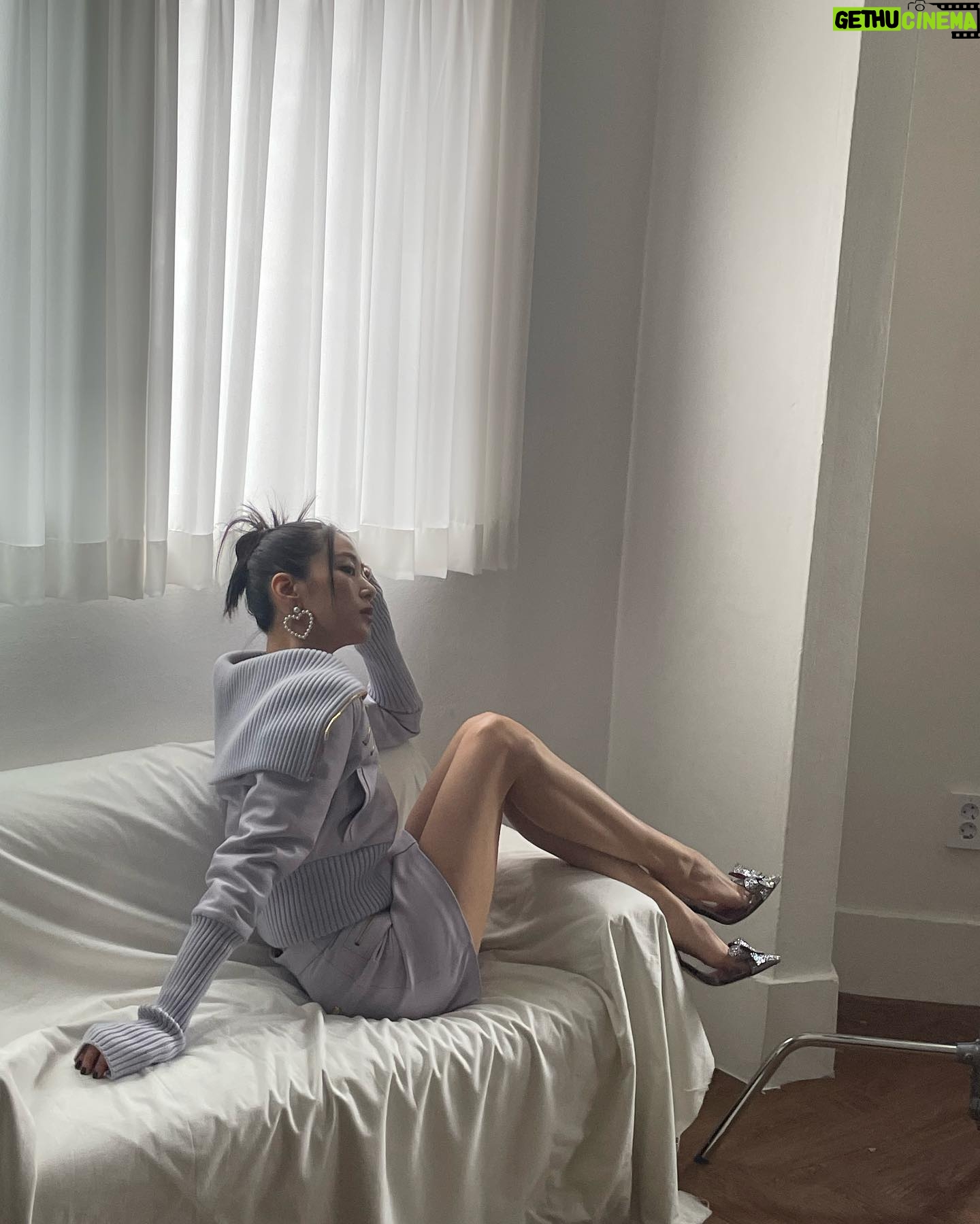 Kim Hyo-jin - 4K Likes - 우리 지민이가 찍어준 사진들❤️😍