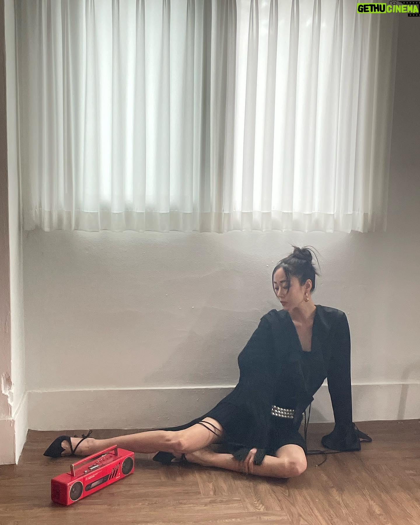 Kim Hyo-jin Instagram - 우리 지민이가 찍어준 사진들❤️😍