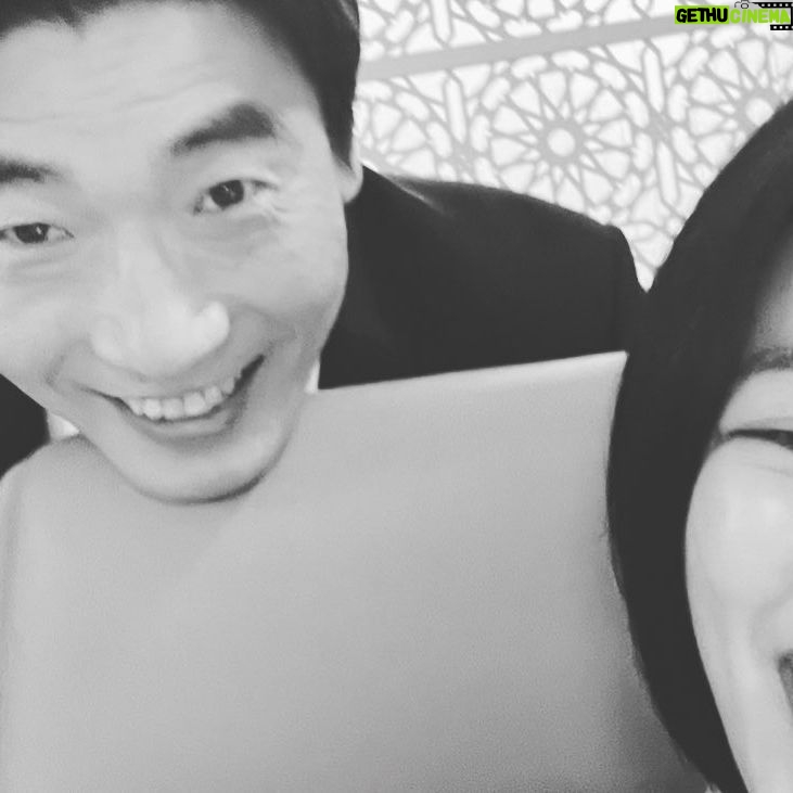 Kim Hyo-jin Instagram - 박원상 선배님과 세트장에서~ 늘 편안하게 웃게 해주셨던 원상선배님~~💕#천나나와최용근#모범형사2