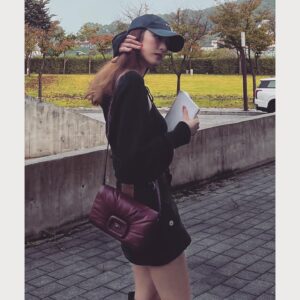 Kim Hyo-jin Instagram - 촬영끝나고 🦋가을이 왔네요~~ 🍁#오늘아님#란주언니