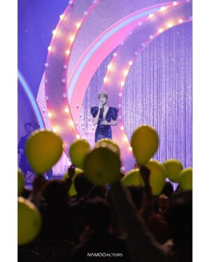Kim Hyo-jin Instagram - 나무 홍보팀에서 촬영해준 란주웅니💚 란주 더덕축제에 맞게 꾸며봤던날~ 시간이 참 빠르다.. 그 날 현장의 공기,떨림,설렘. #윤란주#무인도의디바#더덕축제