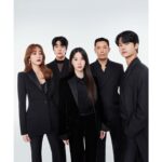 Kim Hyo-jin Instagram - 무디 배우들과💚 단체컷 #무인도의디바#넷플릭스사진