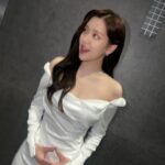Kim Ji-eun Instagram - 내인생 첫 시상식MC , 첫 예능 신인상 ! 진짜 너어어어어무 즐겁고 소중한시간이였습니다 모두 고맙습니다 ! 새해 복 많이 받으세요 !🍠