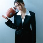 Kim Ji-eun Instagram - @singlesmagazine 🖤싱글즈8월🤍