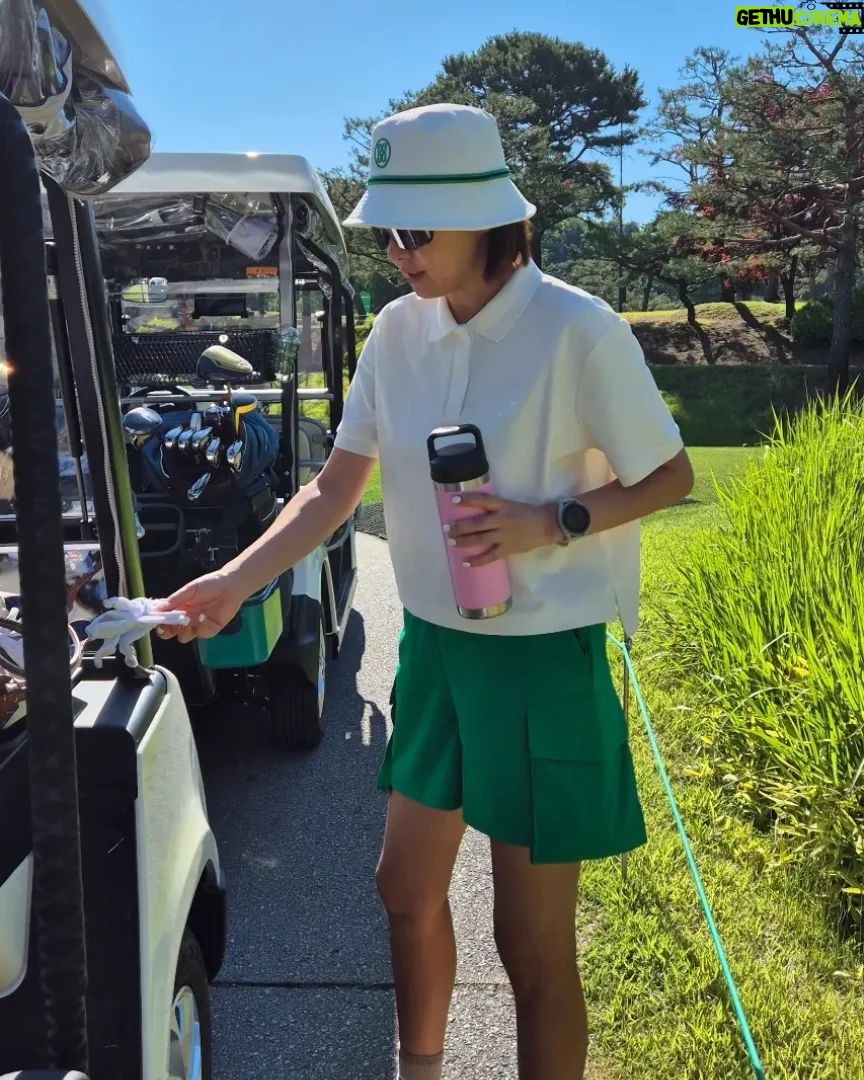 Kim Ji-hye Instagram - #김지혜카고반바지 드뎌 오픈 . 구름베스트 한번 더 오픈~~ . 진짜 ㅋㅋㅋ이여름 교복됩니다 ㅋㅋ . 평소에도 운동할때도 . 어디든~~편하게 . 주머니 디테일👍 넘 이쁘죠 . 편하게 입어요~~ . 10일 오전10시까지~~ . 주문후 제작~~ . 신중구매~~ . 키 169 몸무게56 sm입었어요~ . 좀 여유있게 나왔어요~~ . 편하게~~ . 구름베스트 함께 공구합니다~~