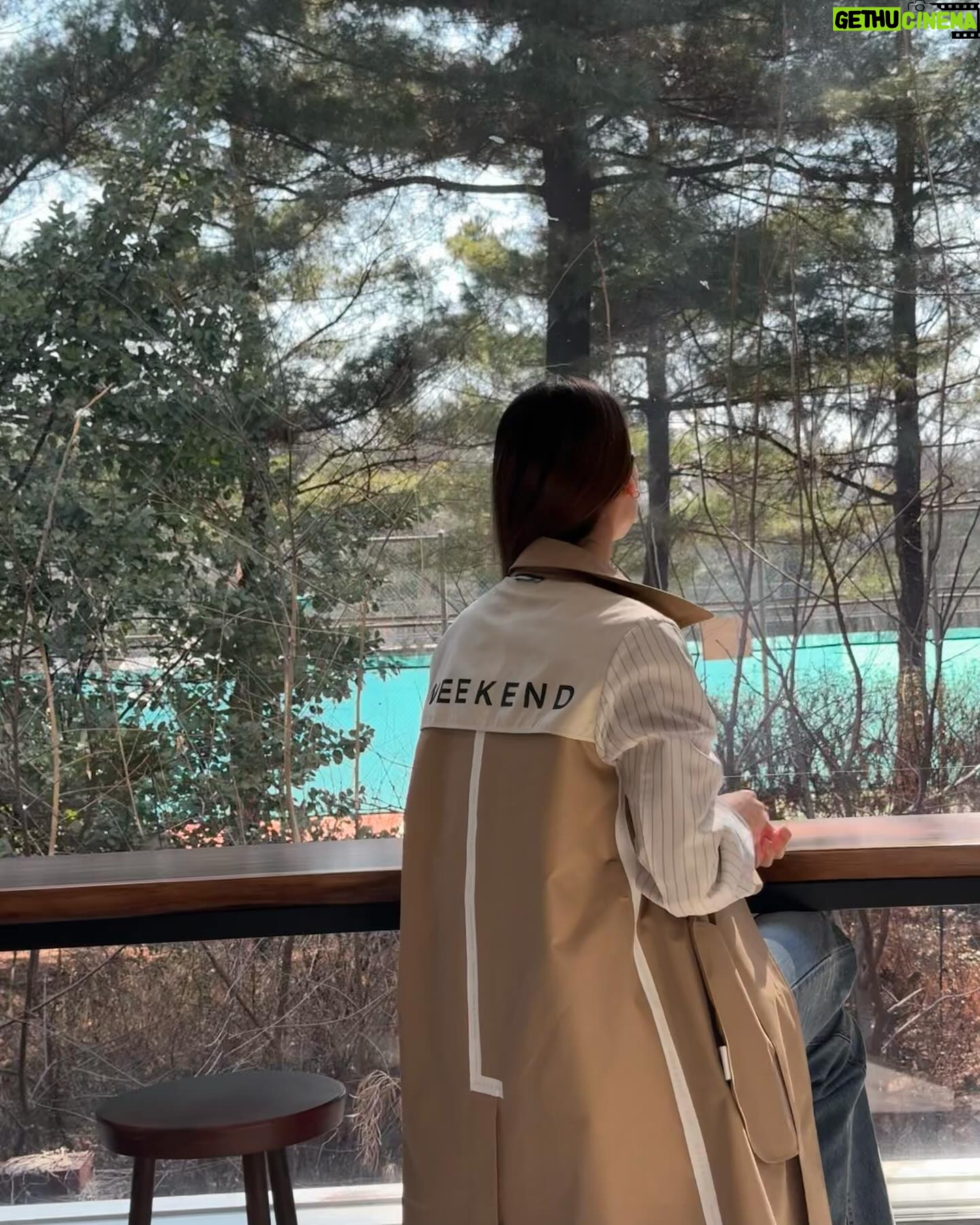 Kim Jin-kyung Instagram - 트렌치 코트 입을 날씨가 왔네 🤎🧥🤎 #제품협찬