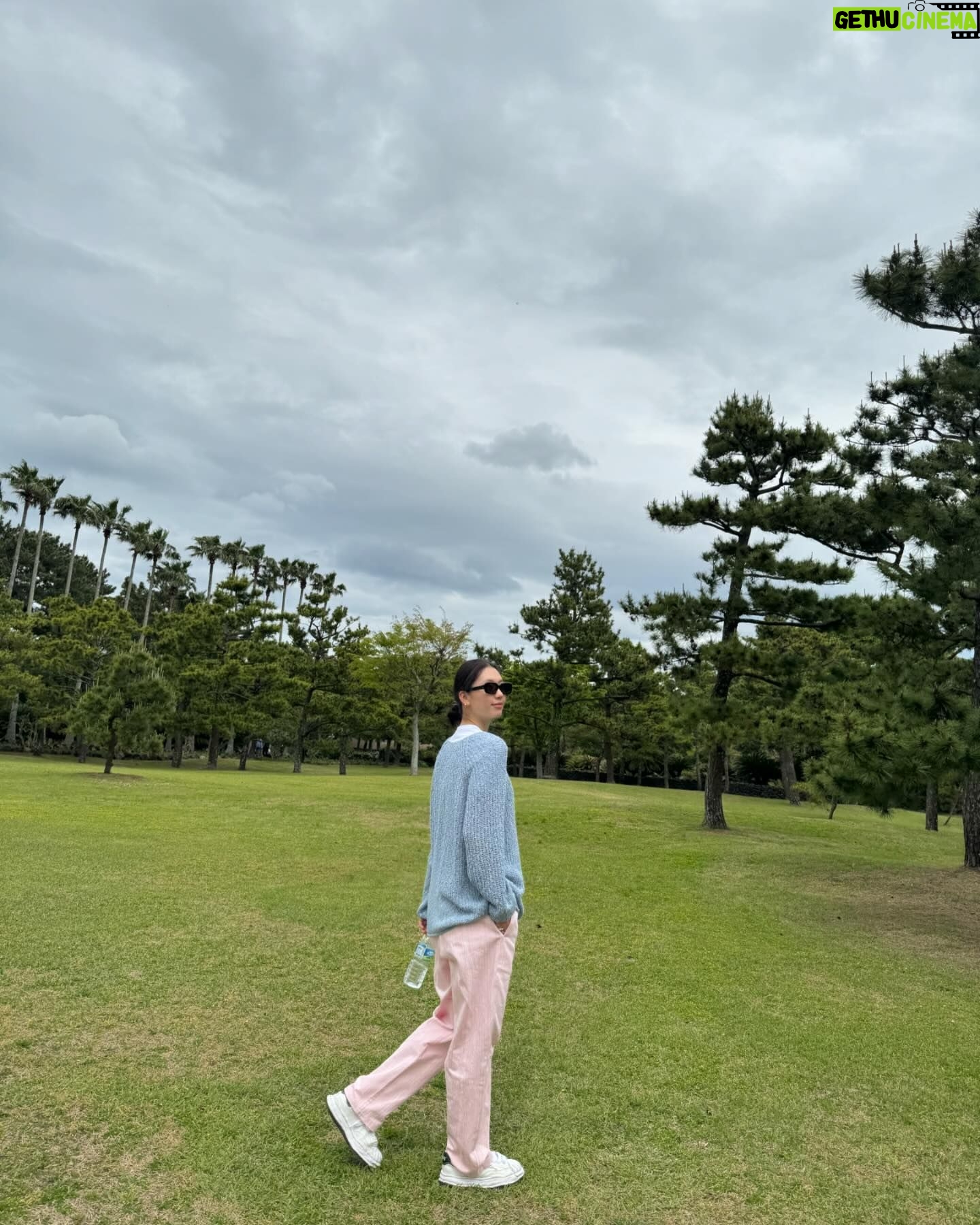 Kim Jin-kyung Instagram - 비오기 전에 탈출하라 우당탕탕 제주🏝️