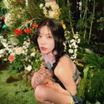 Kim Jung-eun Instagram - 🌸