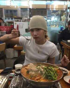 Kim Jung-eun Instagram - 👯‍♀️