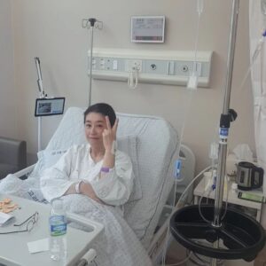 Kim Mi-kyeong Instagram - 타석증으로 입원해 수술하고 퇴원합니다 ~
몸이 고장나면 아프고 괴로워요.
모두모두 건강합시다!!!!!