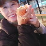 Kim Mi-kyeong Instagram – 휴차에는 예쁜 아이들이랑.
얼굴이 동그란 뱀은 처음인데 너무 순해요♥️