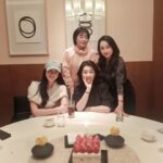 Kim Mi-kyeong Instagram - 조금 늦은 태희의 생일을 축하합니다 ♥️ 우리의 시간은 언제나 두배로 빨리 간다. 나이불문 나의 좋은 친구들😃♥️