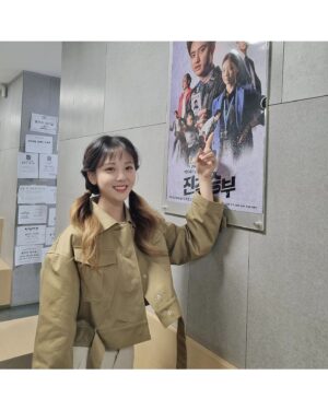 Kim Min-ah Instagram - K 대기실에 내 최애 배우가 똬악 @se.22 
#배우님차기작오매불망