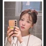 Kim Min-ah Instagram - 화장실이었는데 대왕커피를 마셔버리네ㅋ🫠 #AI #분발해라
