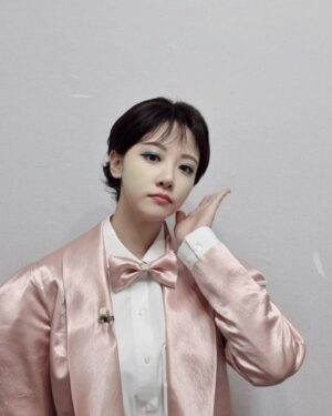 Kim Min-ah Instagram - 아무리봐도 좀 생겼단 말야
#시집올래