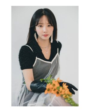 Kim Min-ah Instagram - 아마추언데 프로처럼 만들어주셨오..🥰
@moodyrob.studio 
@moodyr.o8
@imyme_favorite_ 
@c_room__