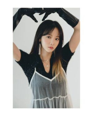 Kim Min-ah Instagram - 아마추언데 프로처럼 만들어주셨오..🥰
@moodyrob.studio 
@moodyr.o8
@imyme_favorite_ 
@c_room__