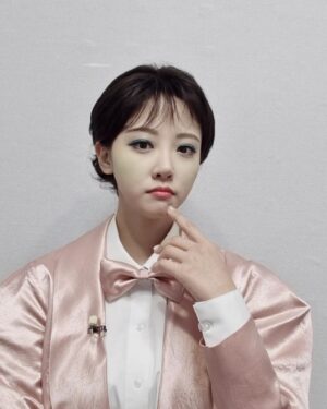 Kim Min-ah Instagram - 아무리봐도 좀 생겼단 말야
#시집올래