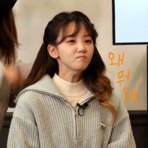 Kim Min-ah Instagram - 행복해 나이도 늘고 빚(자산)도 늘고 껄껄