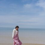 Kim Min-kyoung Instagram - 올해도 공구우먼이랑 s/s 화보 찍었어요~~ 경치 좋은 곳에서 촬영하니 더 잘 나온 느낌?^^ 여름휴가 간다면 무조건! 안 가도 사진 잘 나오니까 일단 픽~~ 휴가 가서 몇 번째 옷 입을지 골라주세용♡♡ 잘 나온 사진 많은데 다 못 올려서 아쉬워요ㅜㅜ 이벤트도 준비해주셨다는데~ 공구우먼 홈페이지에서 확인해주실거죠?ㅎㅎ #공구우먼 #화보 #데일리코디 #봄코디 #여름코디