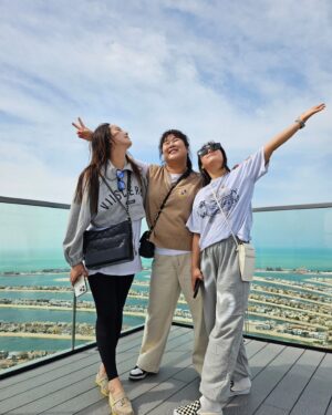 Kim Min-kyoung Instagram - In Dubai ~~
카타르 왔다가 두바이 2박3일~
너무행복하고 즐거웠다~
또 와야하는 이유가 있는곳!!
음식도 맛있고 모든게 감탄! 
분수쇼~~ 잊지못해ㅜㅜ
최고의 대접을 받고 가는 느낌!!!
다들 감사합니다ㅜㅜ