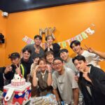 Kim Min-kyoung Instagram – 올해 생일도 너무 큰 사랑 받았어요~
이거 다 보답하고 살께요~~
난 너무 행복한 사람이란걸 또 한번 느끼게 해준 내생일~
선물도 너무 많이 받고 축하도 많이 받고~~ 아~~ 배부르다^^
최고로 행복하단 얘깁니다~~♡♡
내년을 또 기다리며~~ ㅎㅎ