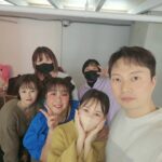 Kim Min-kyoung Instagram - 오랜만에 화보 촬여했어요~~^^ 멋지게 사진 찍어주셔서 감사하고 인터뷰도 1시간 넘게 ~~ 제 얘기 들어주셔서 감사해요 기자님~~ ㅎㅎ 올해도 고생했어~~ 우리스텝들^^ 여러분 어떤사진이 원픽이세요?