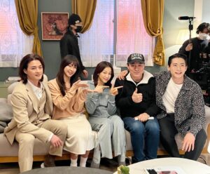 Kim Ok-vin Instagram - #연애대전 ,#lovetohateyou 
김정권감독님, 최윤만촬감님,  모든스태프분들 , 배우님, 고생많으셨어요 꼭 다시 만나요. 예쁘게 만들어준 미미,예지,정민이,유영이, 민지, 박후지, 박선희 실장님, 우리하늘이,  고생많았어요, 사랑해❤️

@kim_jeong_kwon 
@__soonsoo.mimi 
@soonsoo_minbeauty
@parkhooji